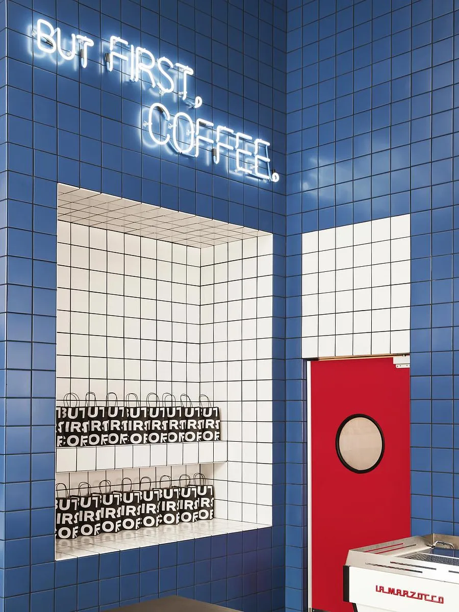 Alfred Coffee, Marina del Rey