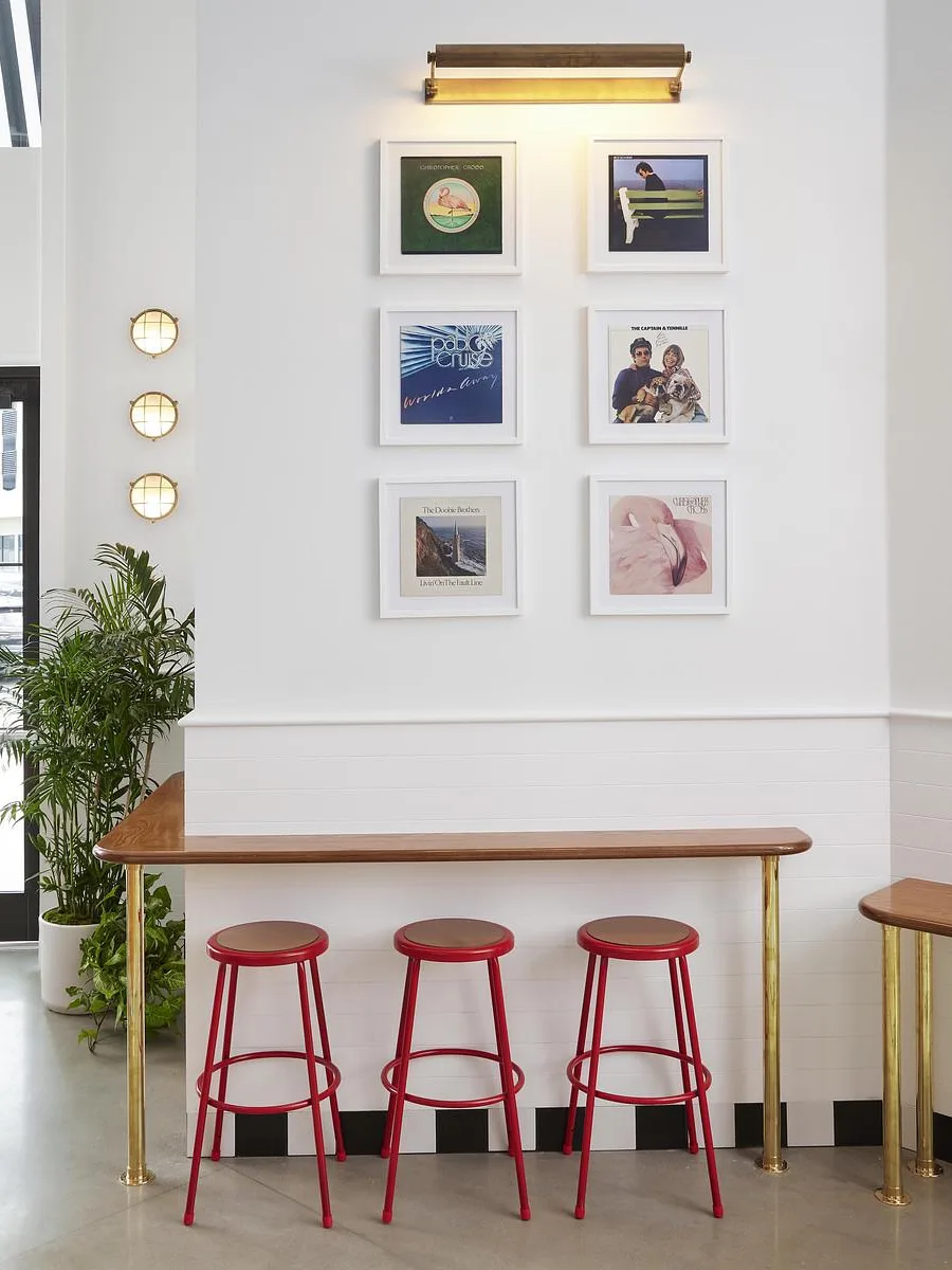Alfred Coffee, Marina del Rey