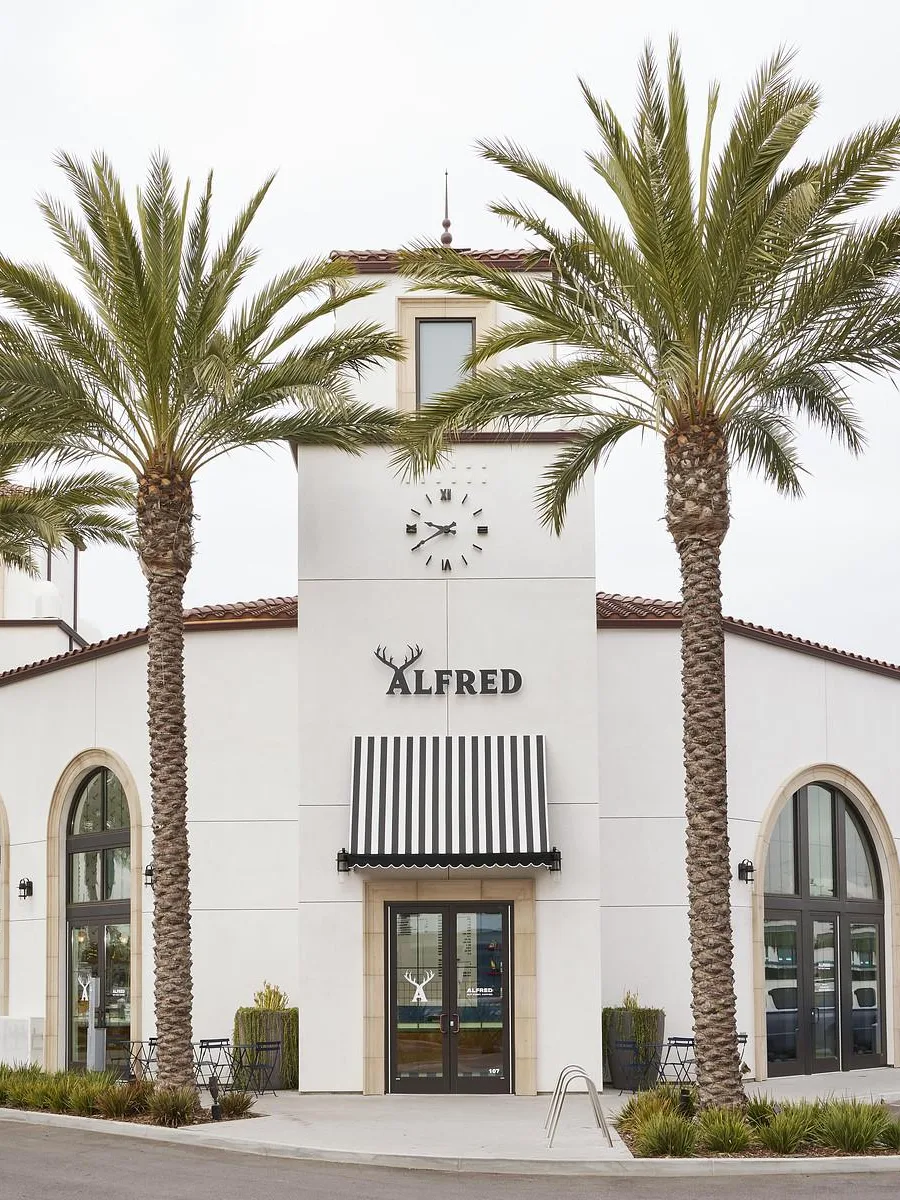 Alfred Coffee, Marina del Rey