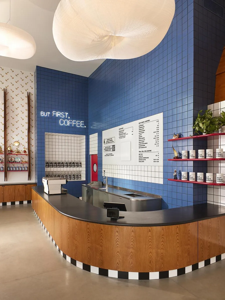 Alfred Coffee, Marina del Rey